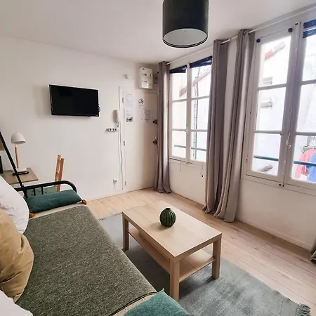 Exigehome-cosy Centre Apartment Versailles